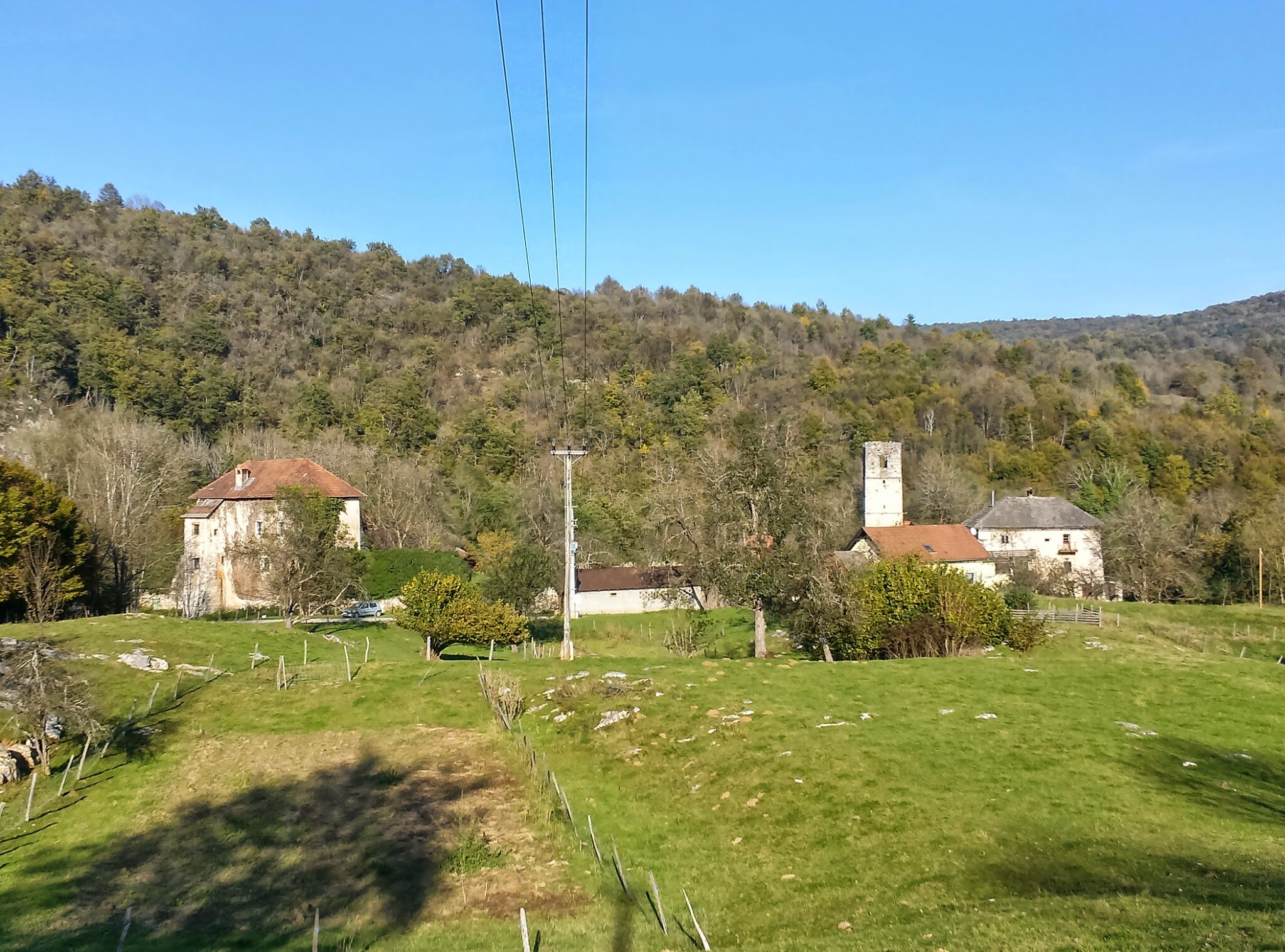 Pobrežje in območje gradu v Črnomlju