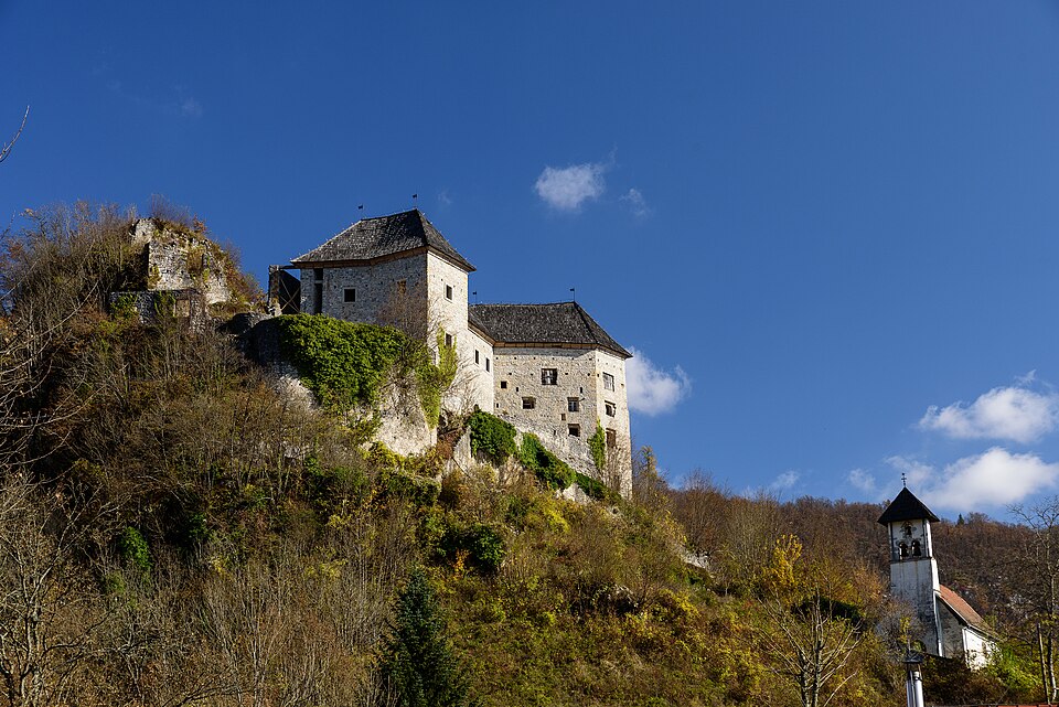 Grad Kostel – razgledni grad nad Kolpo