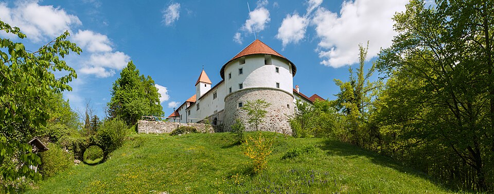 Grad Turjak – kratek izlet do mogočnega gradu pri Ljubljani