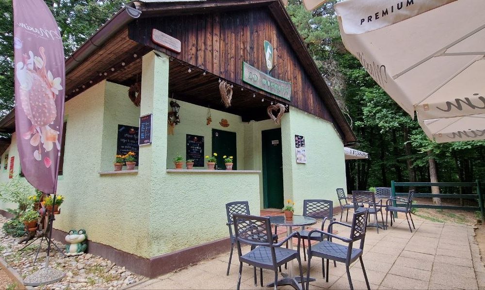 Koča Klobuk pri Ljubljani z zunanjo teraso