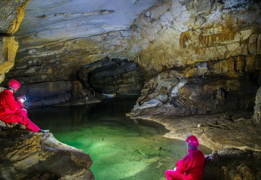 Križna jama – doživetje podzemnih jezer pri Cerknici
