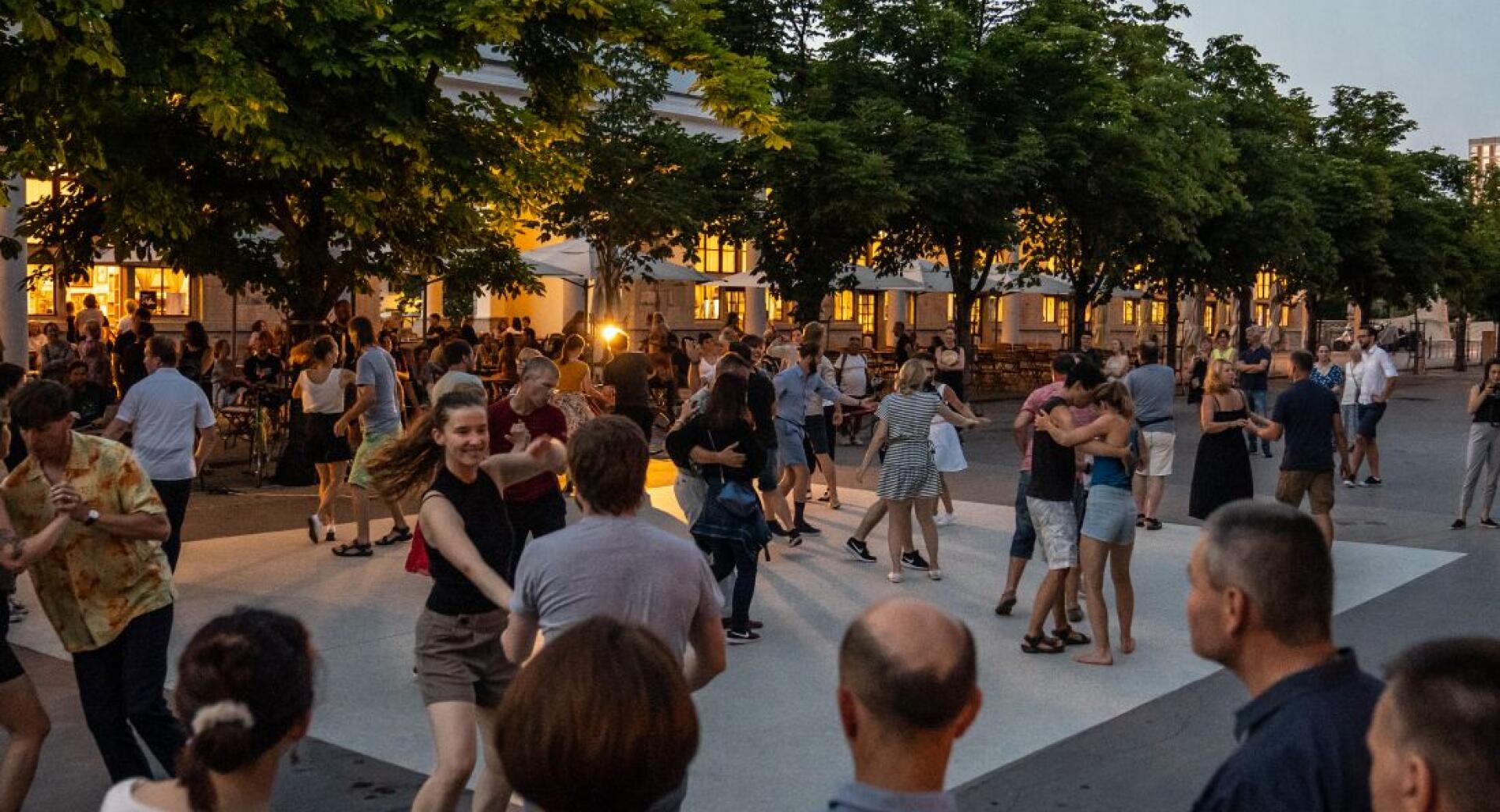 Ples na Plečnikovi ulici v Ljubljani 2026