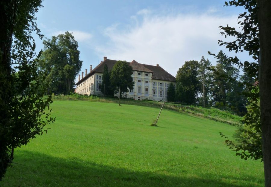 Dvorec Štatenberg kot ideja za izlet