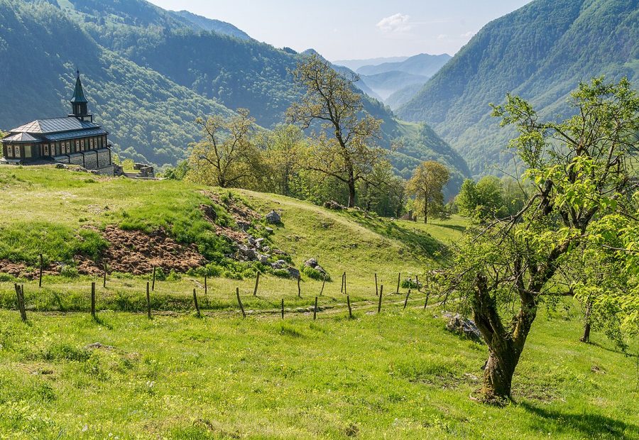 Cerkev Svetega Duha v Javorci nad Tolminom