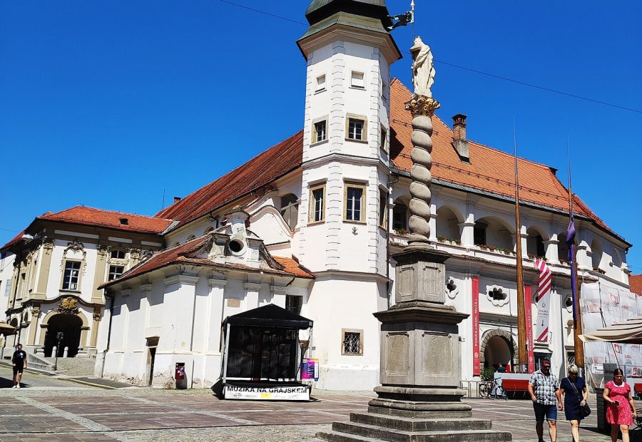Mariborski grad in Grajski trg v Mariboru