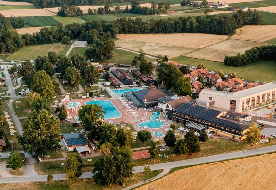 Terme Banovci z bazeni in prleško okolico