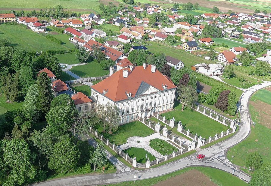 Dvorec Dornava - fotografija destinacije