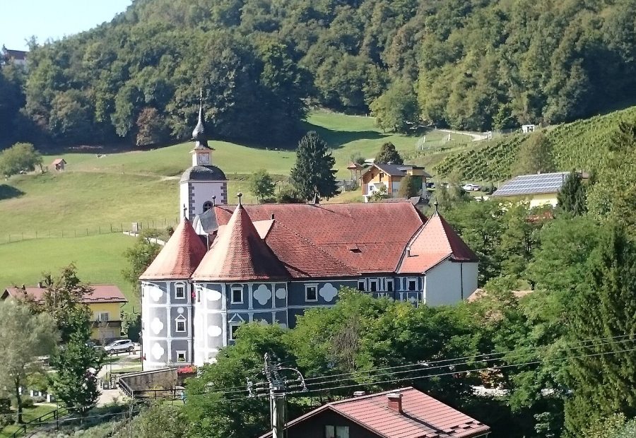 Grad Olimje in samostanski vrt