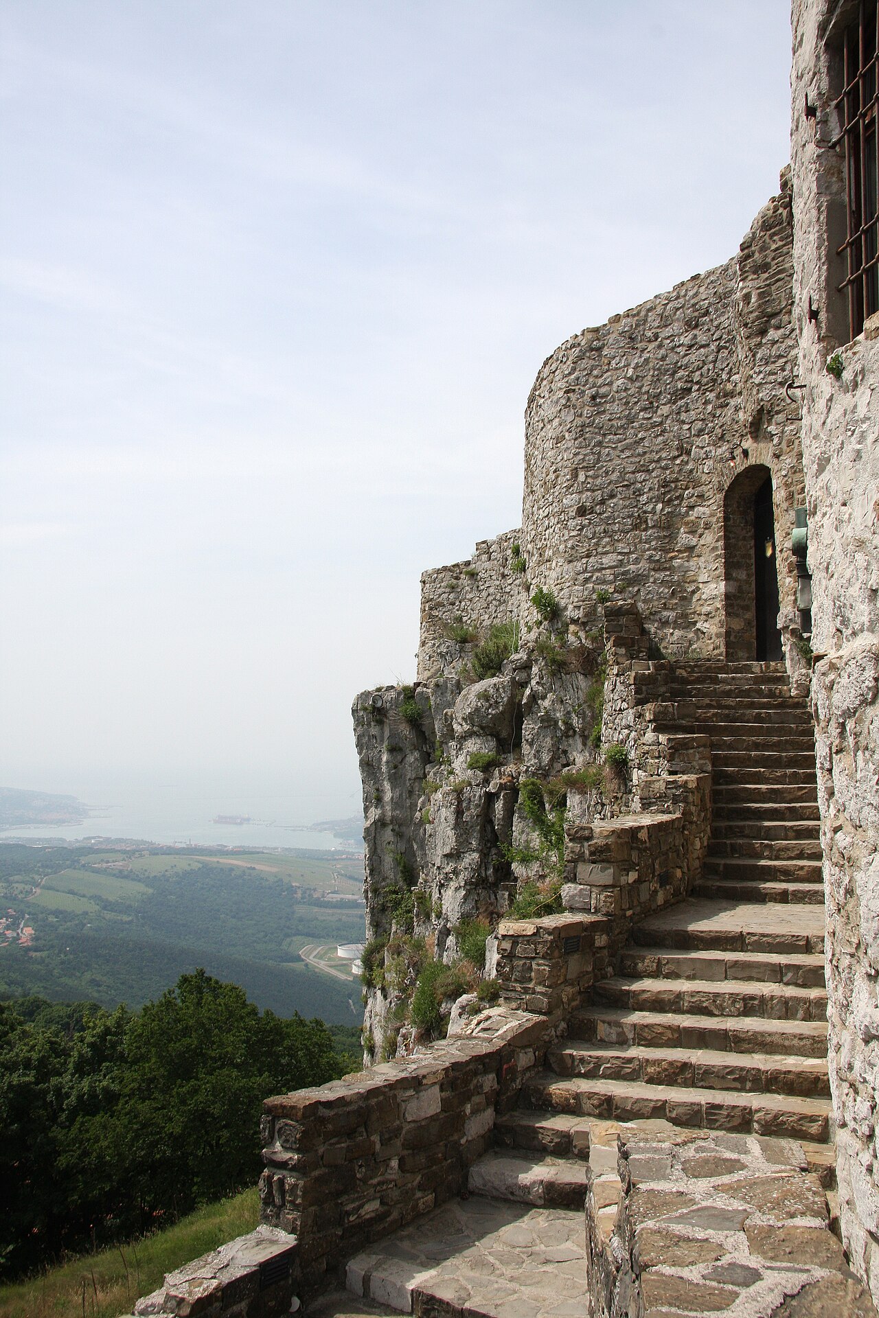 Grad Socerb - pogled na izlet