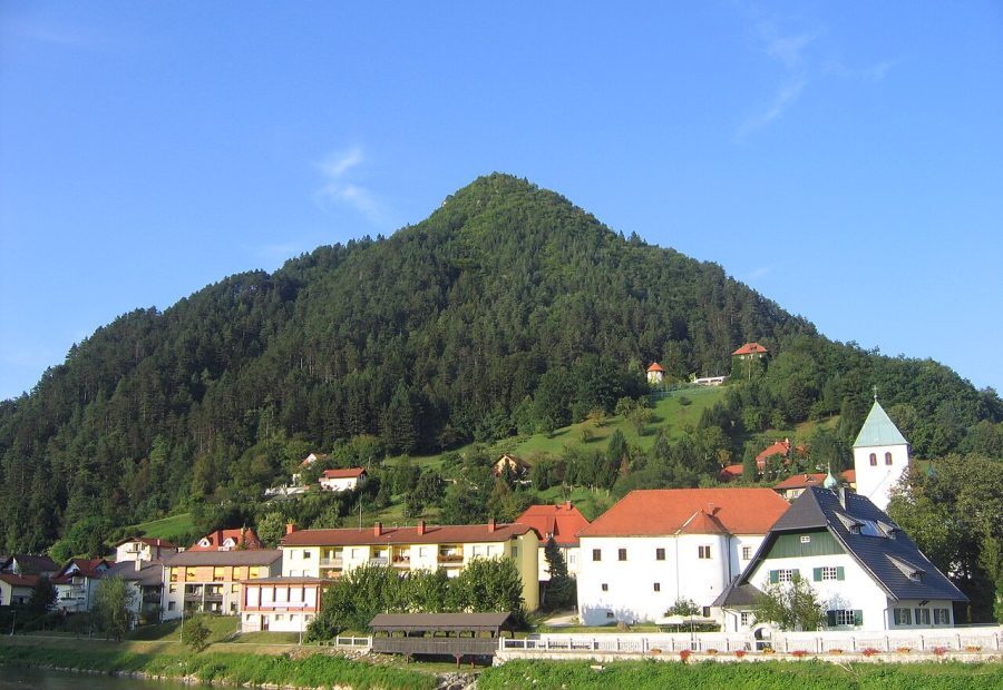 Pogled z območja Huma nad Laškim