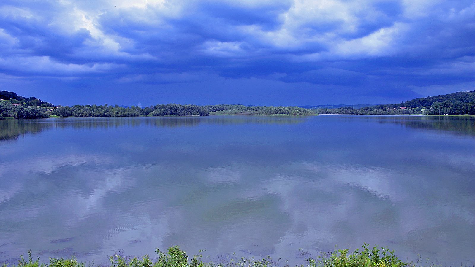 Ledavsko jezero