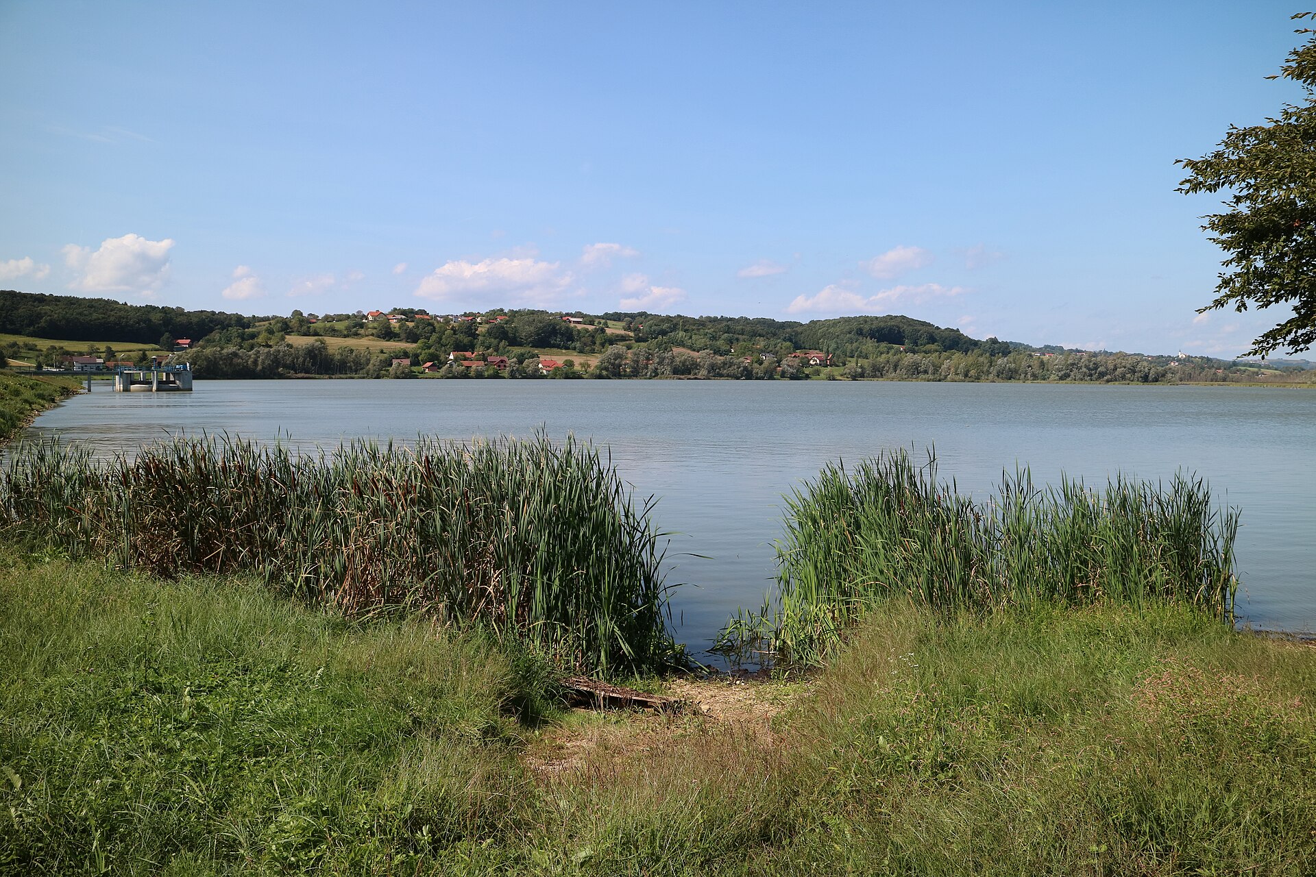 Ledavsko jezero von Südosten, Gemeinde Cankova, Slowenien