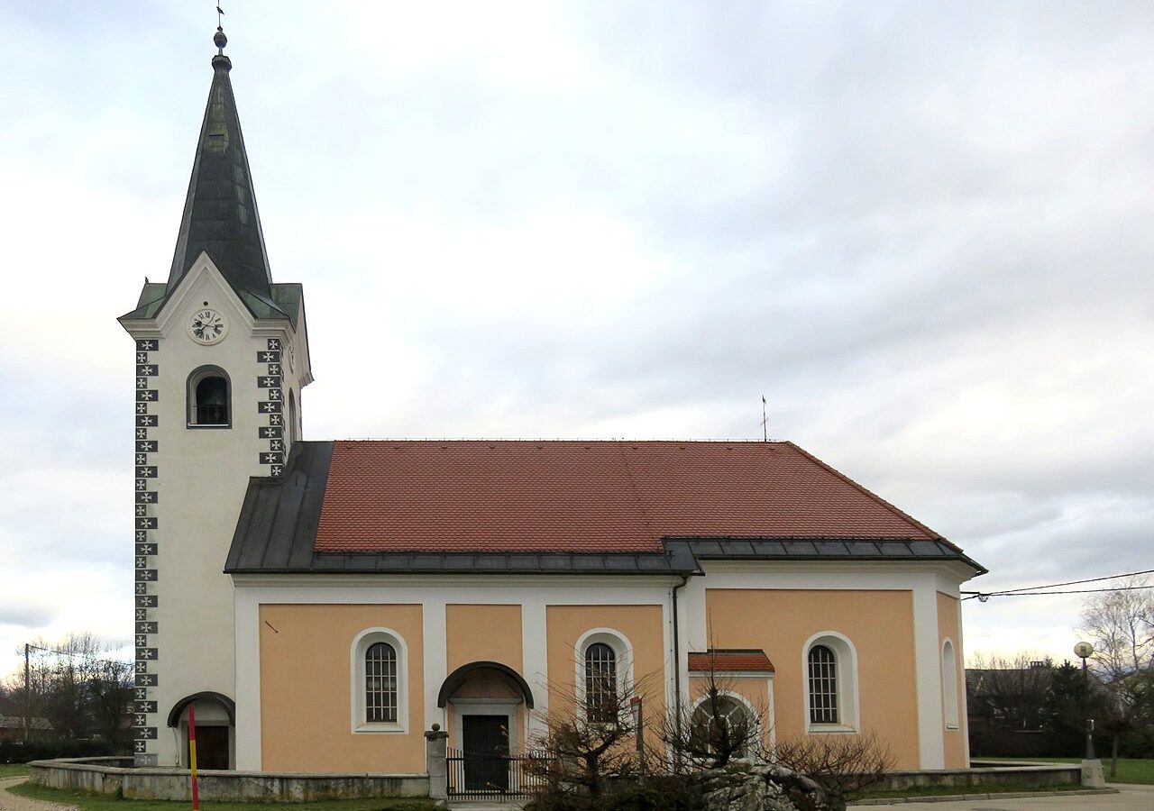 Mlinčki pri Suhadolah ob vodi
