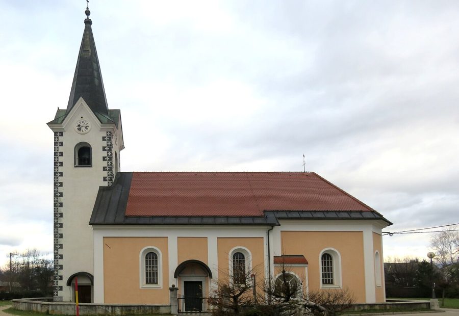 Mlinčki pri Suhadolah ob vodi
