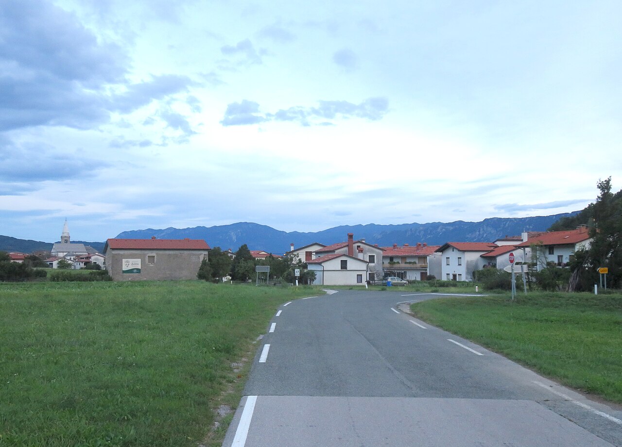 Podnanos - fotografija destinacije