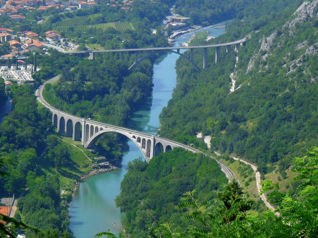 Solkanski most – razgled na Sočo in kamniti železniški lok
