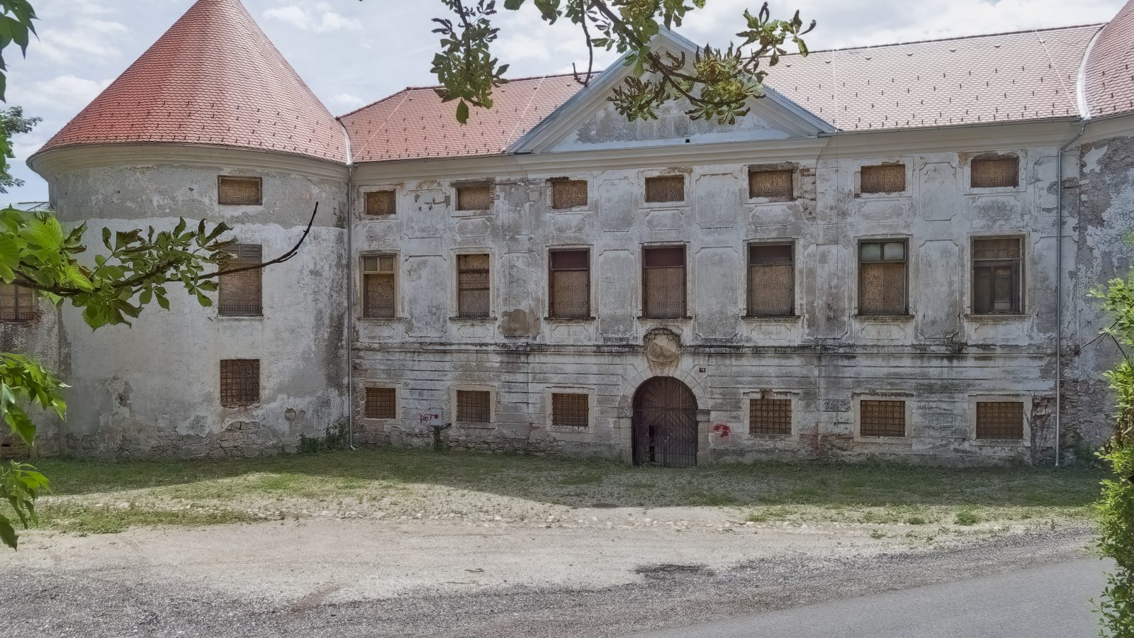 Srajbarski turn castle 01