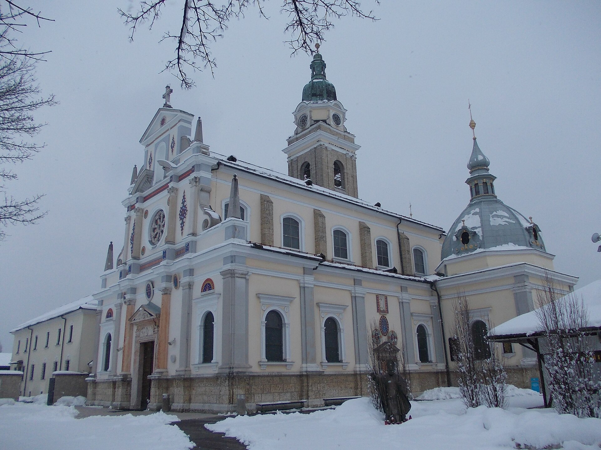 Brezje – Bazilika Marije Pomagaj, Brezje 1