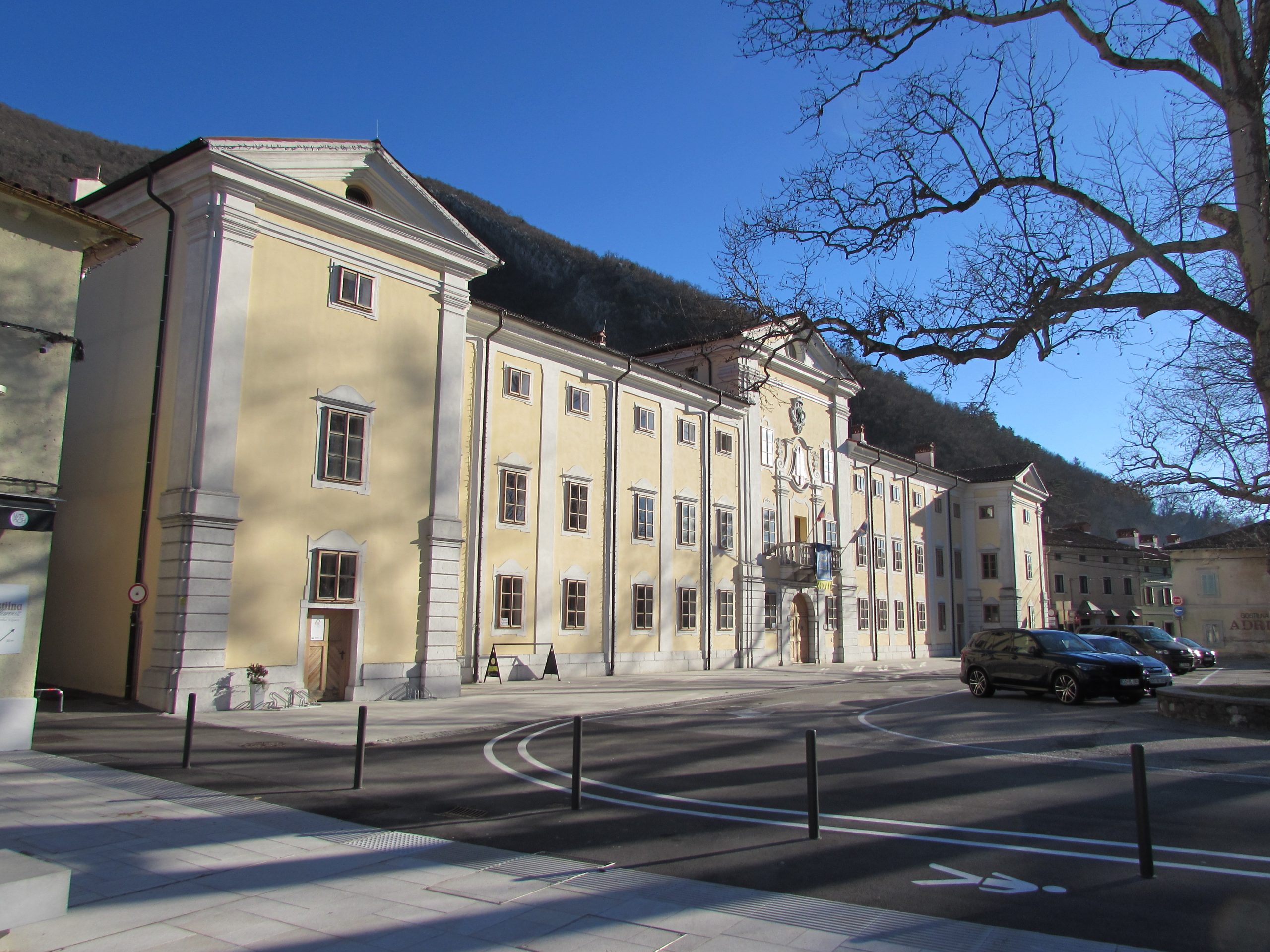 Dvorec Lanthieri – Vipava, Lanthieri Manor 02