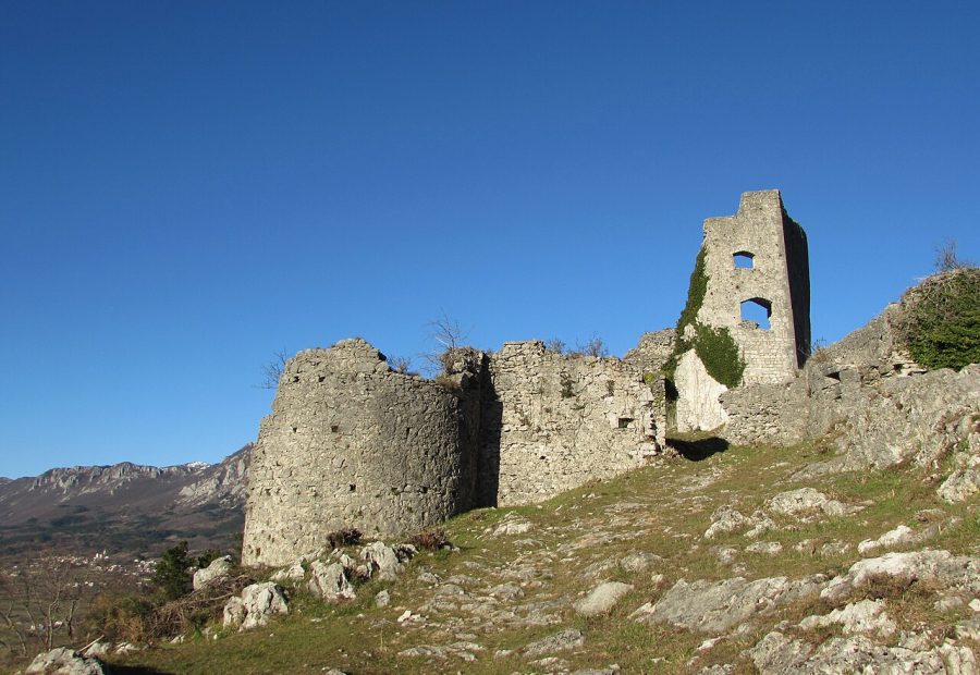 Vipava, Old Castle 02