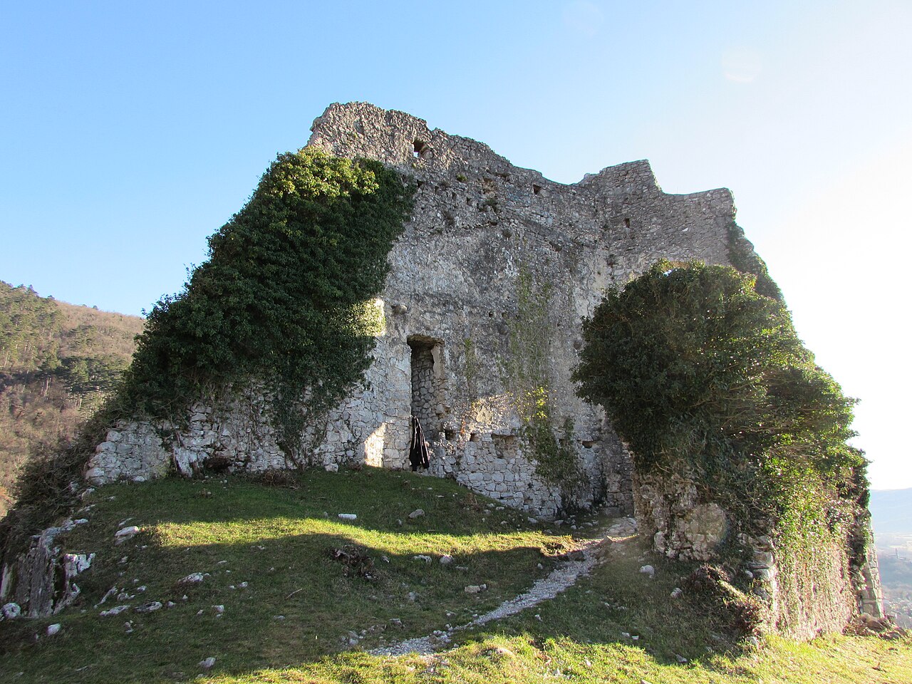 Vipava, Old Castle 09