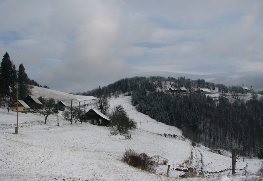Sveta Planina nad Trbovljami - Left: hamlet of Sveta Planina village; background, right: mountain hut under hil