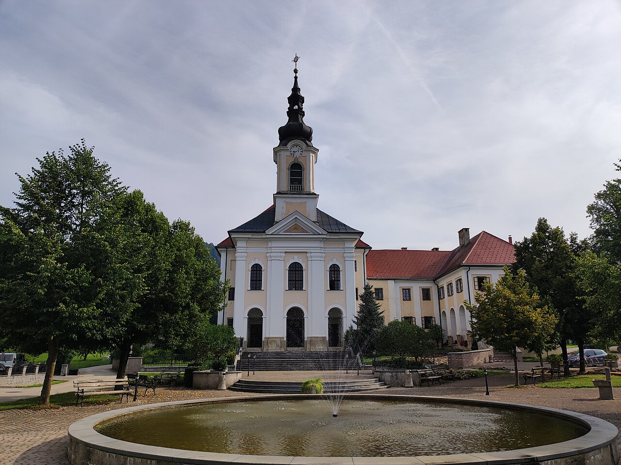 Adergas, Annunciation church and Velesovo convent 02