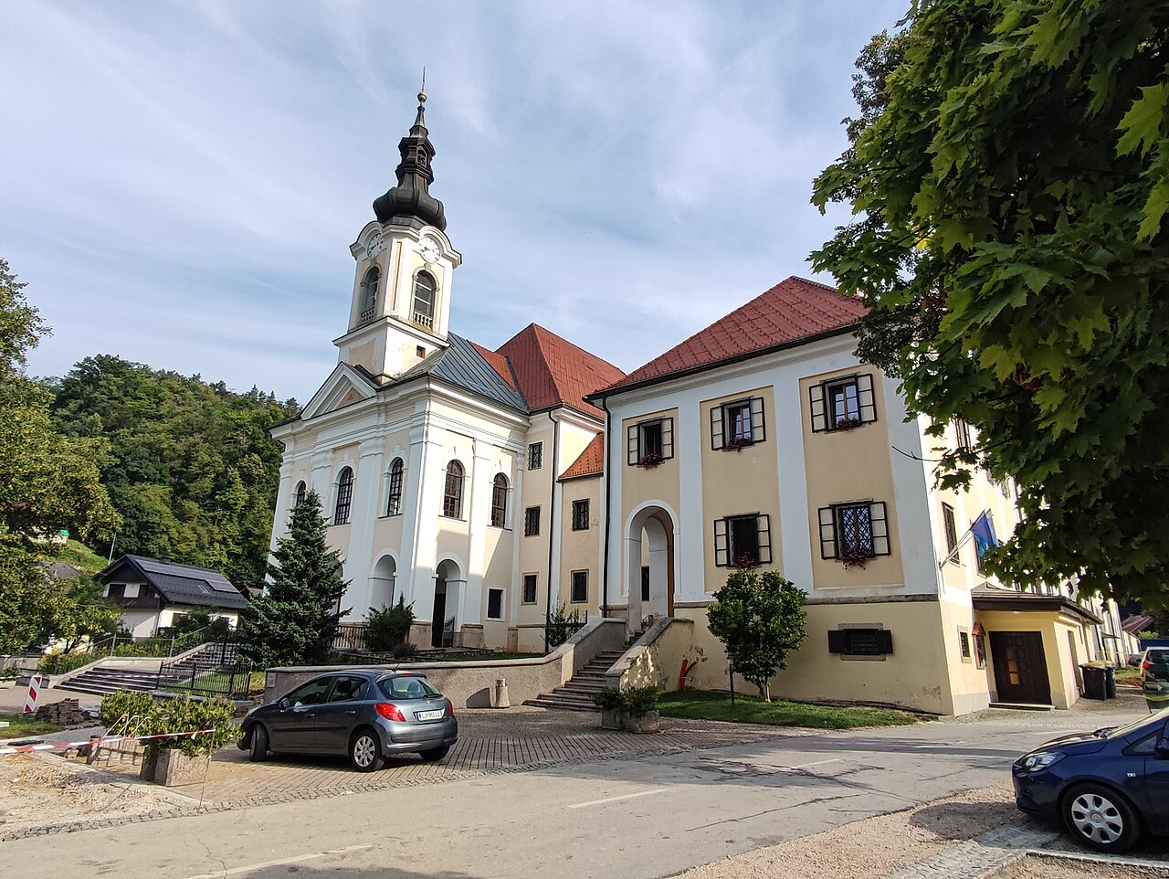 Adergas, Annunciation church and Velesovo convent 04